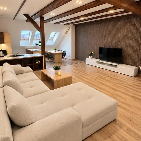 Apartmán Loft - 100m2 V Centre Presova *