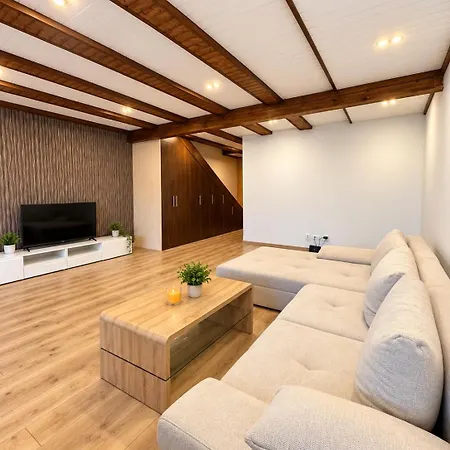 Apartmán Loft - 100m2 V Centre Presova